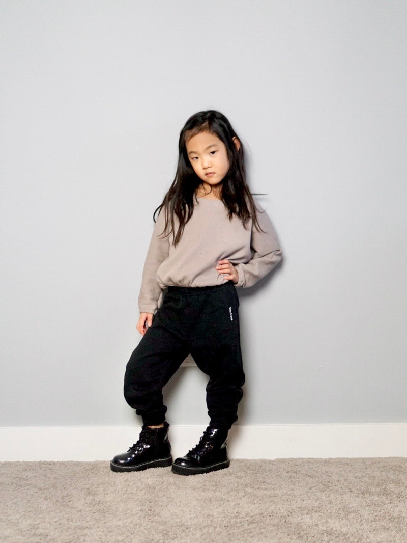 Kids Jett Pullover in Taupe