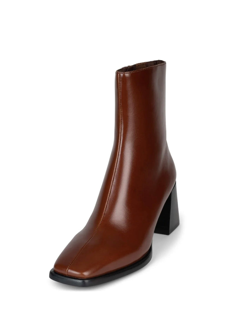 Sherpal Block Heel Ankle Boot in Brown Leather