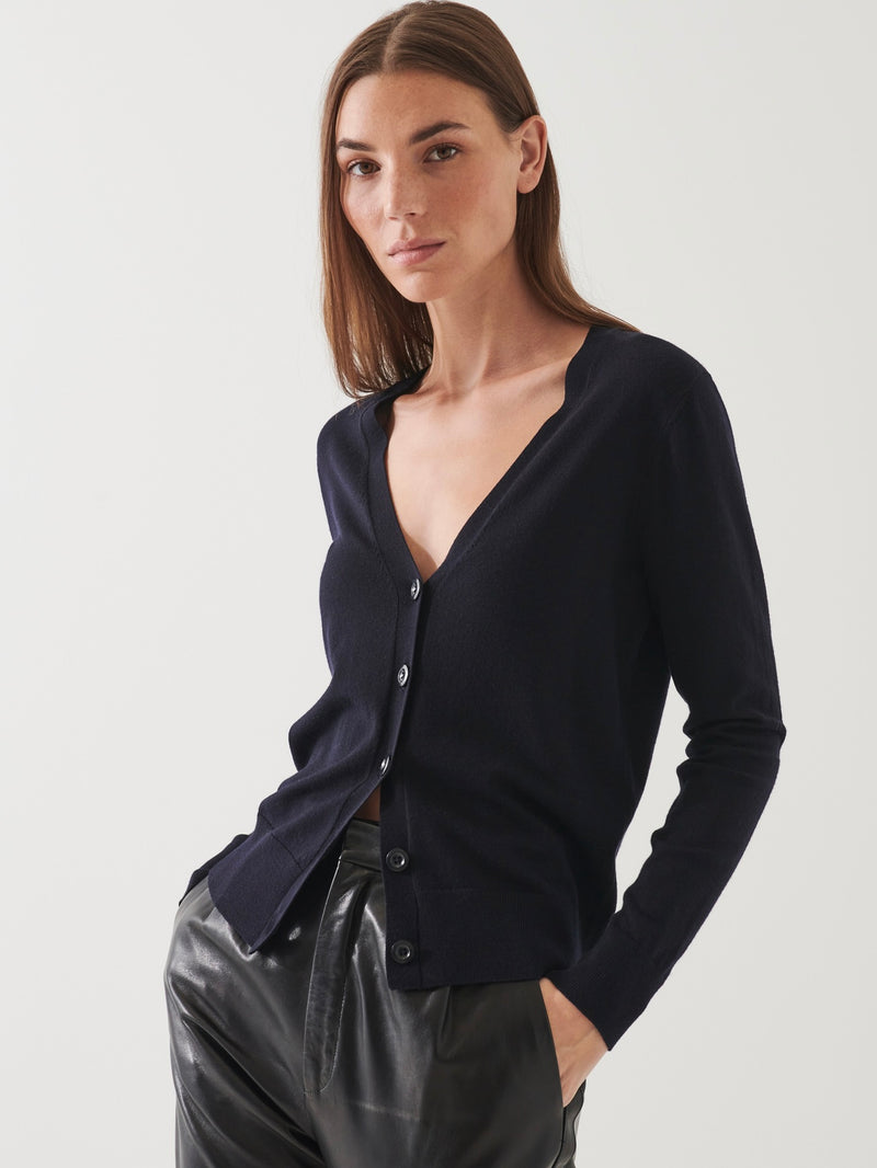 Fitted XFine Merino Cardi in Black