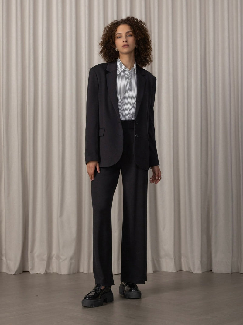 Serene TImeless Blazer in Eclipse
