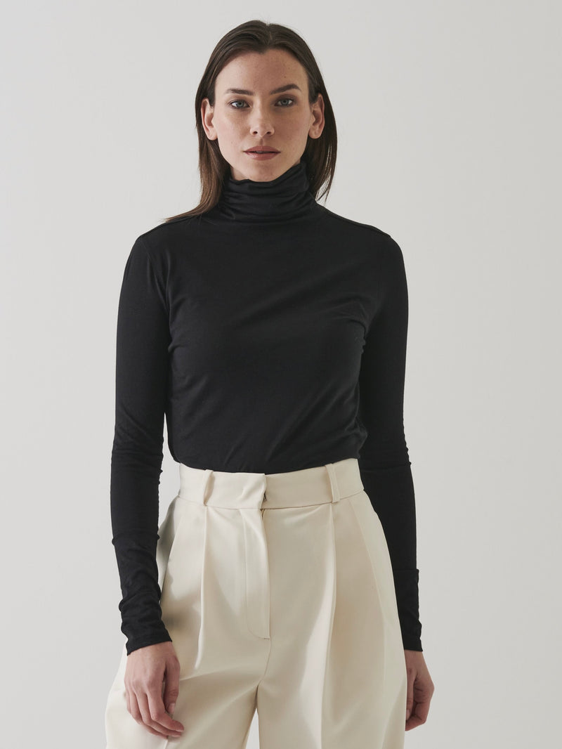 Pima Fitted Turtleneck in Black