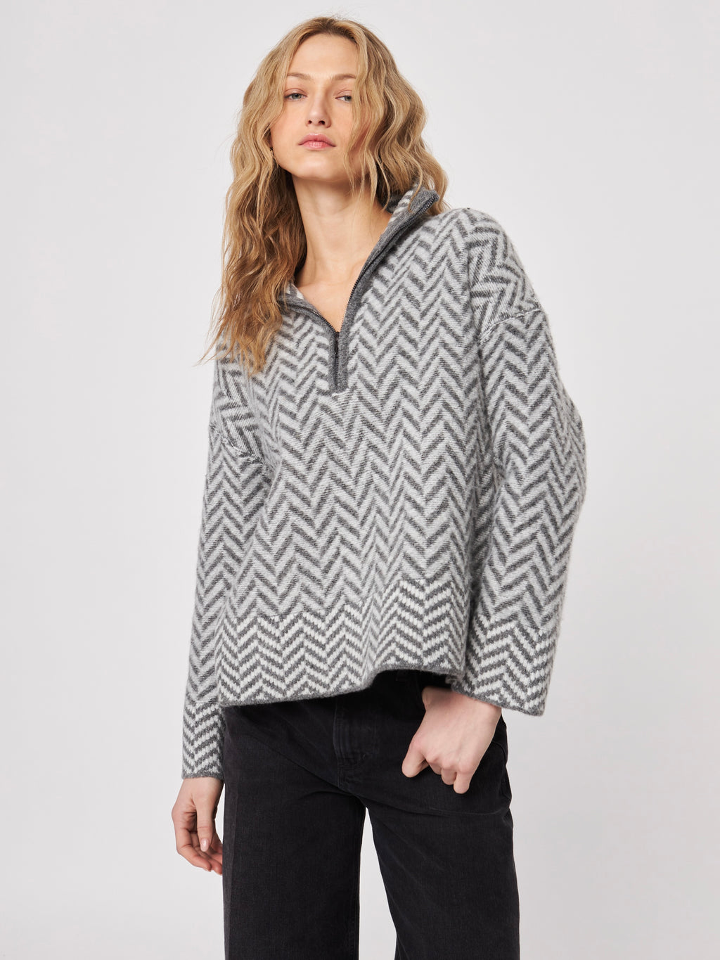 Dominic Quarter Zip Knit in Hiver Gris