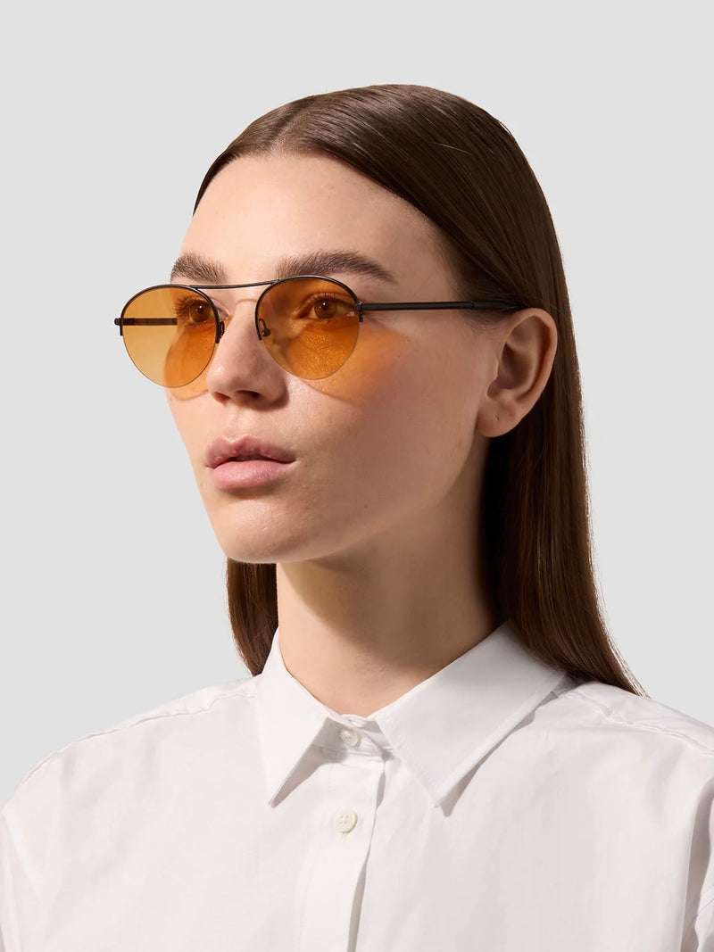 The Round in Black/Orange