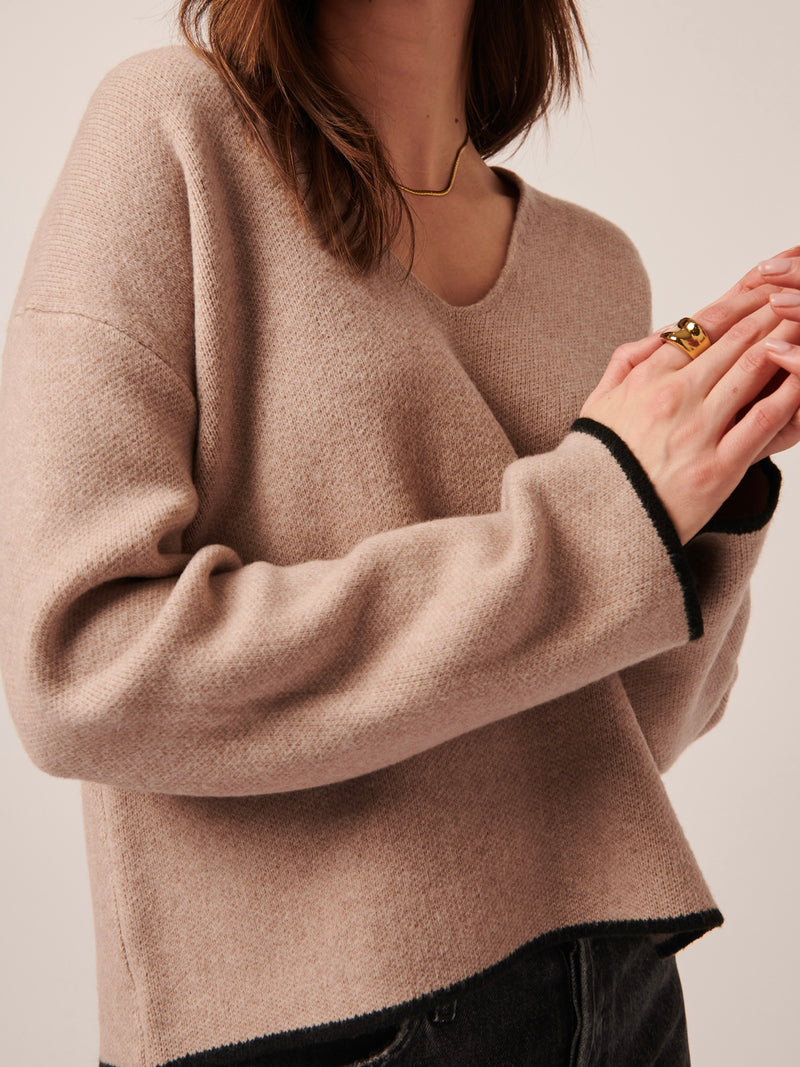 Gaia V-Neck Sweater in Bisque