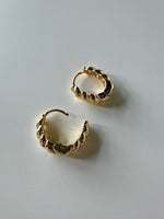 Jack Wavy Oval Hoops in 14K Gold Plated