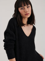 Garrett V Neck Sweater in Caviar