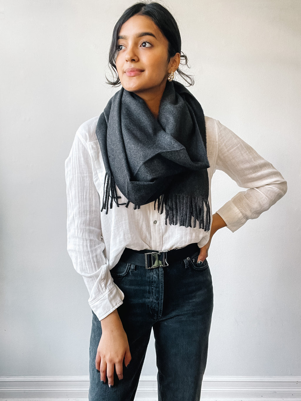 Soft Classic Cashmere Scarf in Charcoal