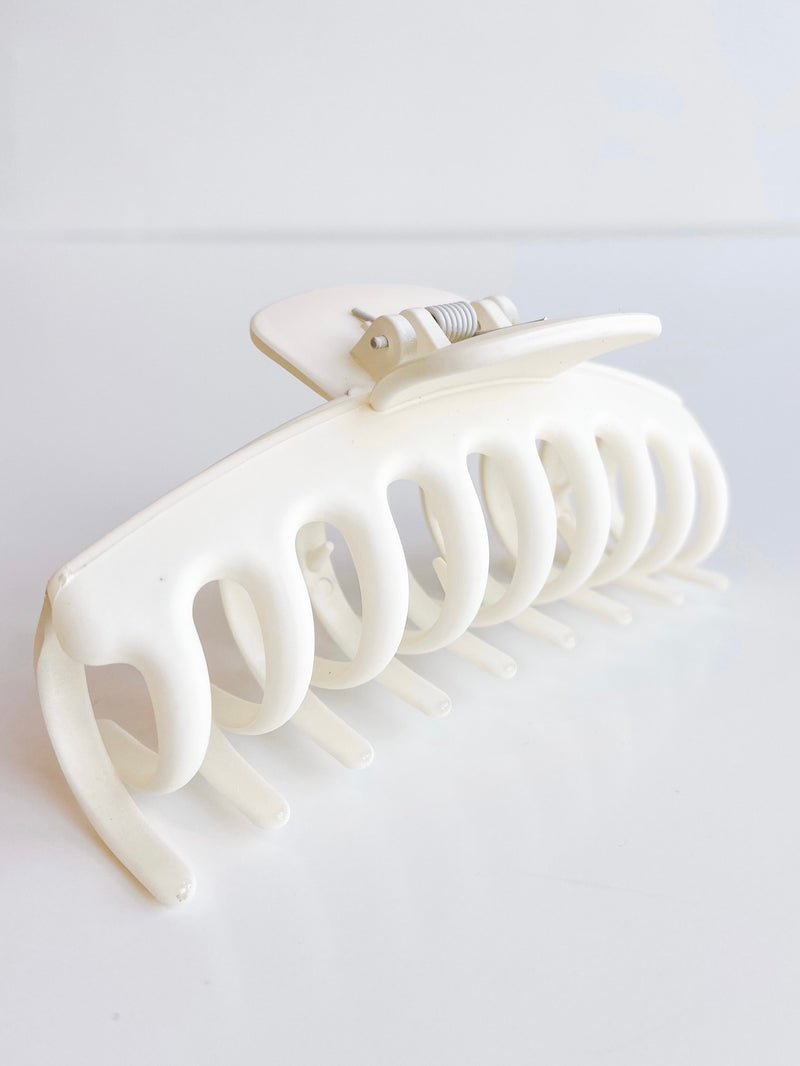 Hair Claw in Off White